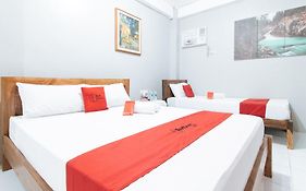 RedDoorz near Pasay Rotonda