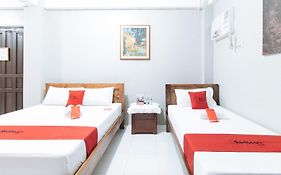 RedDoorz near Pasay Rotonda